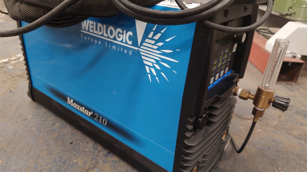 Miller Maxstar 210 DX DC TIG Welder